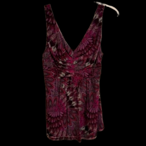 🌴 Fancy Fitted Zippered Tank Top in Shades of Rose and Wine - Picture 13 of 13